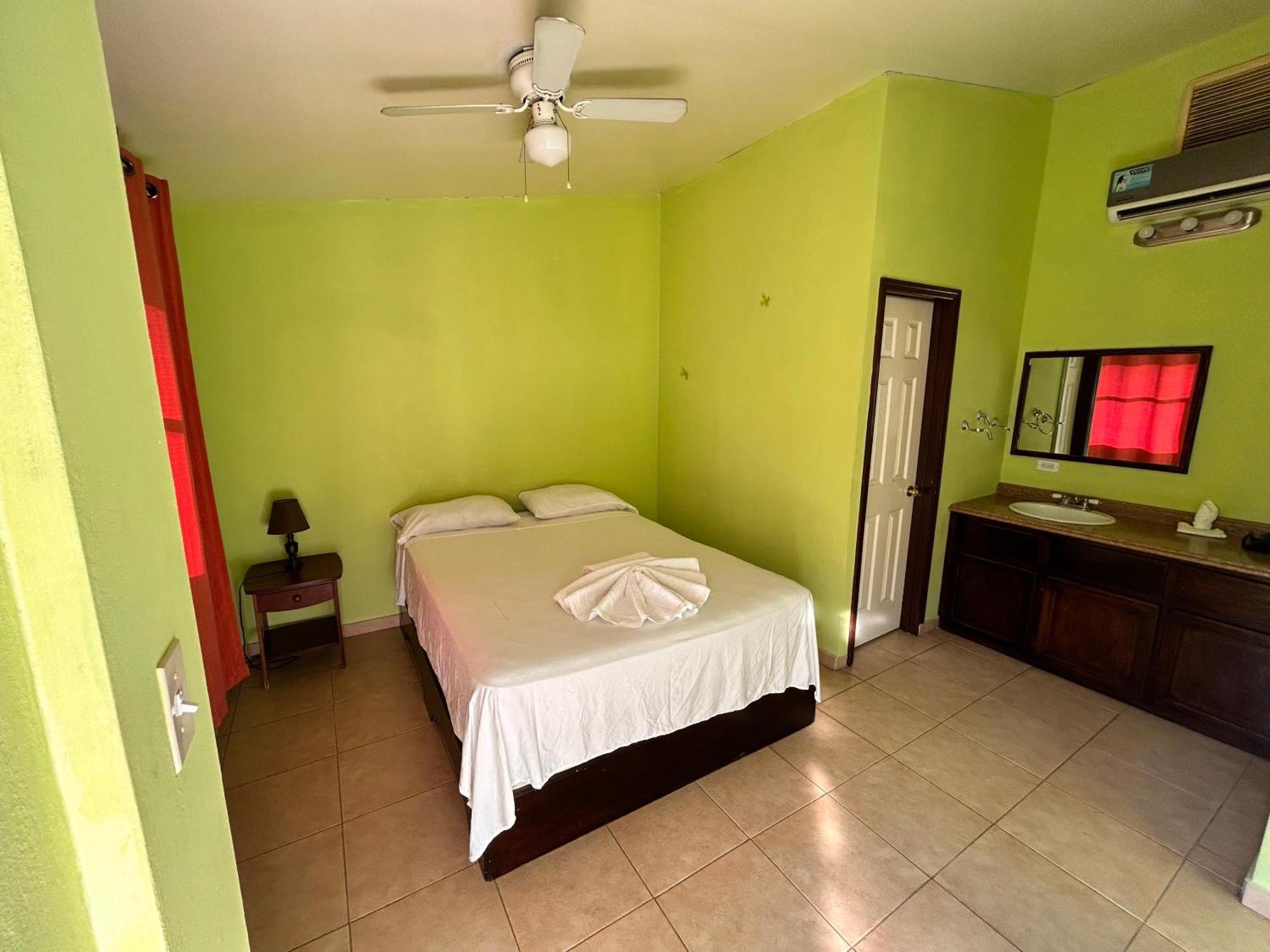 Arawak Hotel Leogane Екстер'єр фото