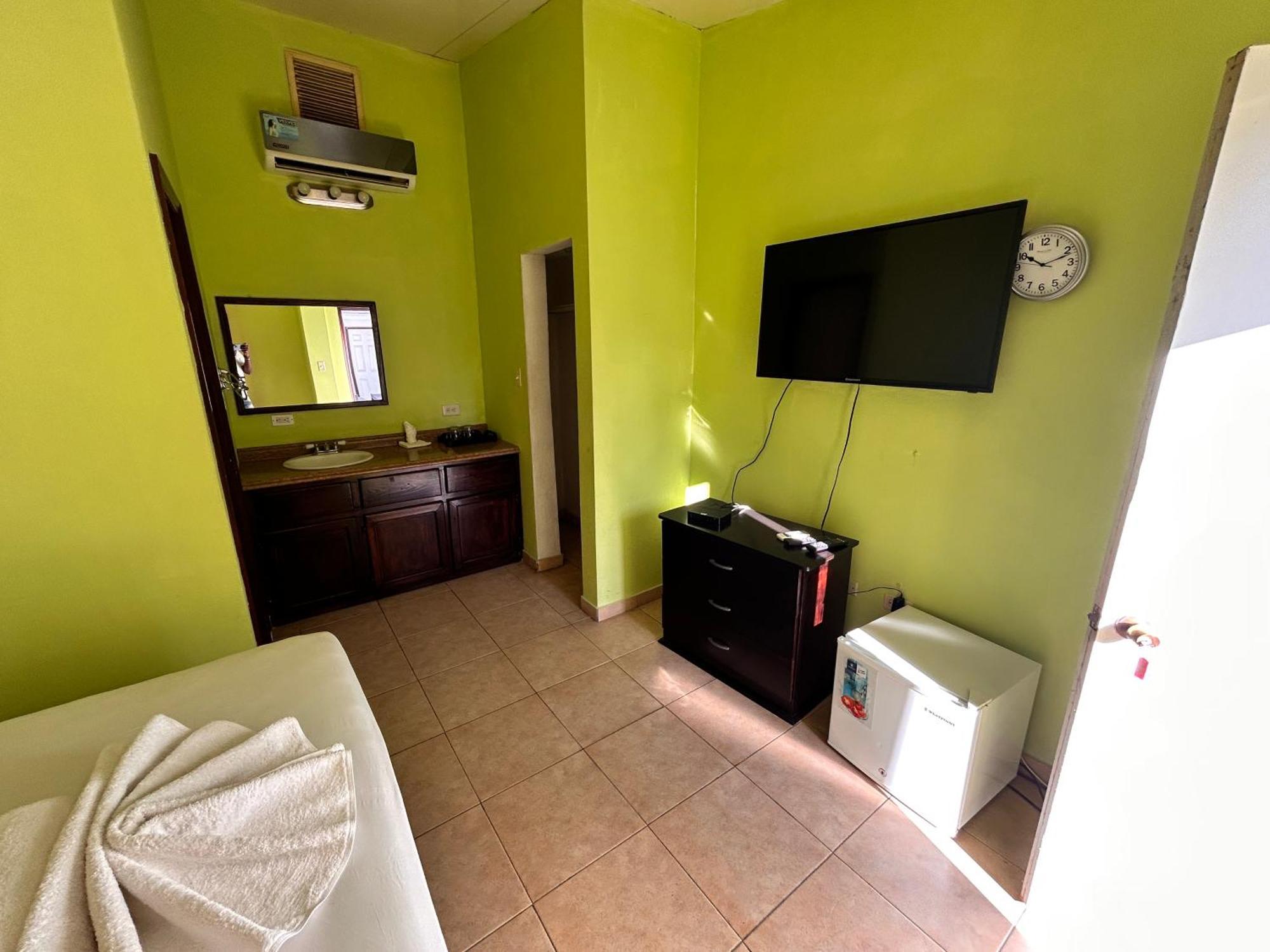Arawak Hotel Leogane Екстер'єр фото